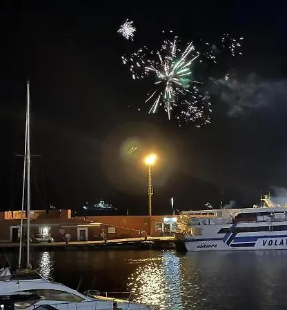Mare Fuori شقة *
